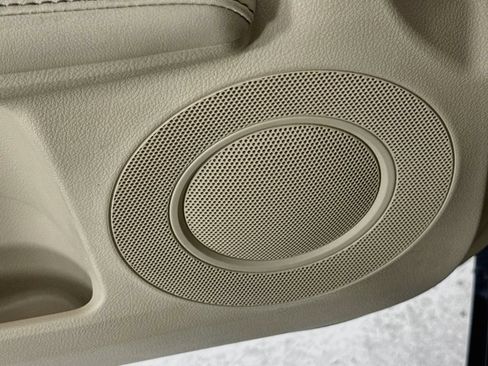Used 2013 Lexus ES 350 w/ Luxury Pkg FWD image 24