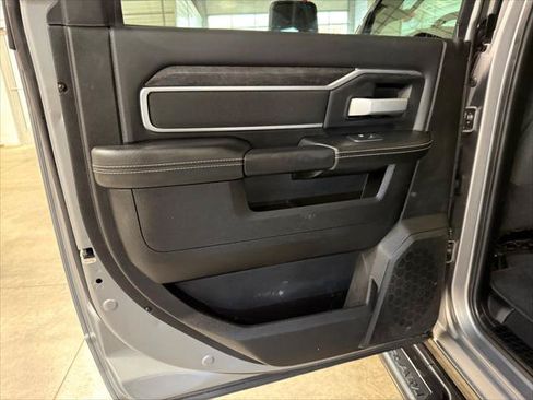 Certified 2024 RAM 2500 Big Horn w/ Night Edition AWD/4WD image 36