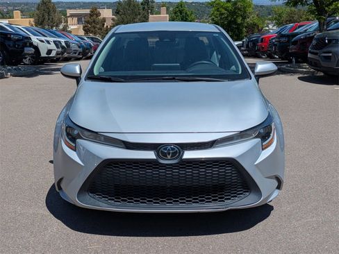 Used 2021 Toyota Corolla LE image 9