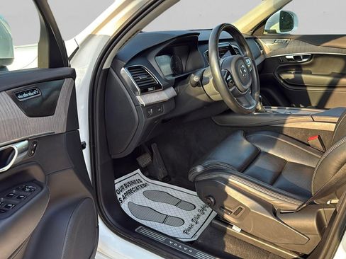 Used 2022 Volvo XC90 T6 Inscription w/ Climate Package image 35