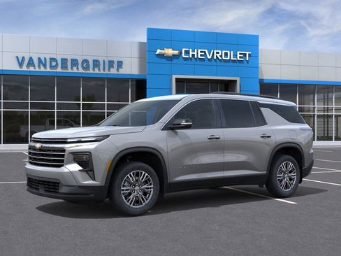 New 2026 Chevrolet Traverse LT w/ Driver Confidence Package image 2