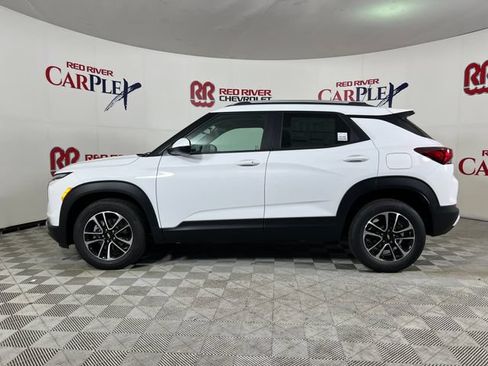 New 2026 Chevrolet TrailBlazer LT w/ Convenience Package FWD image 4