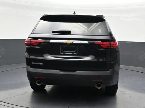 Used 2023 Chevrolet Traverse LS FWD image 4