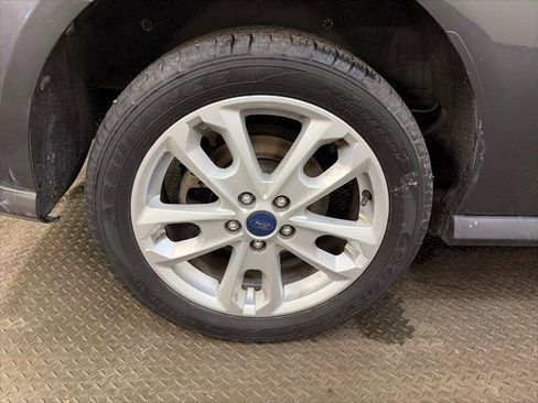 Used 2017 Ford Transit Connect XLT image 37