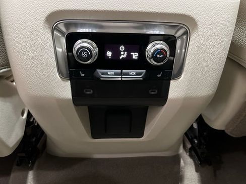 Used 2021 GMC Yukon Denali w/ Denali Premium Package AWD/4WD image 21