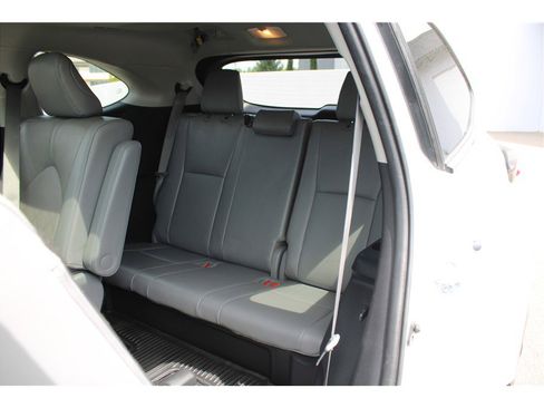 Used 2022 Toyota Highlander Platinum AWD/4WD image 13