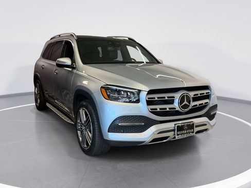 Used 2022 Mercedes-Benz GLS 450 4MATIC image 3