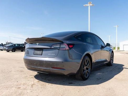 Used 2022 Tesla Model 3 Long Range AWD/4WD image 7