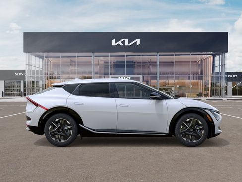 New 2026 Kia EV6 Wind RWD image 7