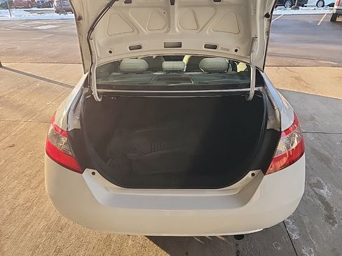 Used 2011 Honda Civic LX image 6