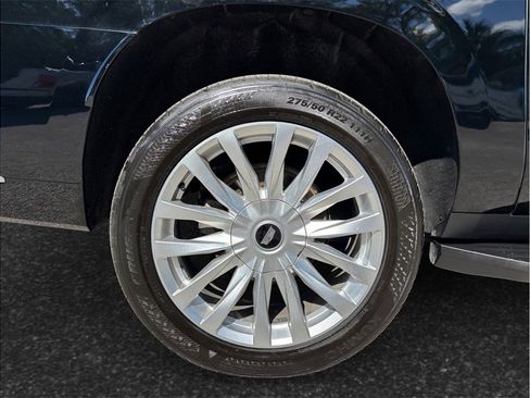 Used 2022 Cadillac Escalade ESV Luxury RWD image 15
