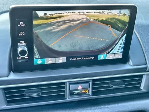 Used 2025 Honda Pilot Touring image 26