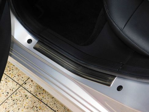 Used 2013 Mercedes-Benz E 350 4MATIC Sedan image 68