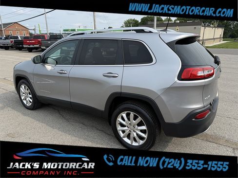 Used 2016 Jeep Cherokee Limited AWD/4WD image 2