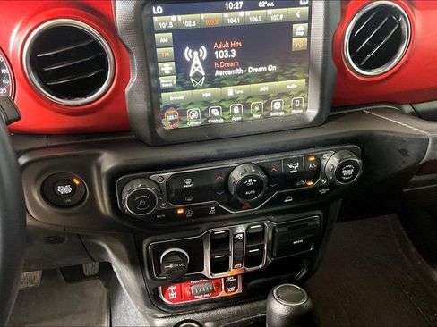 Used 2022 Jeep Gladiator Rubicon w/ LED Lighting Group AWD/4WD image 24