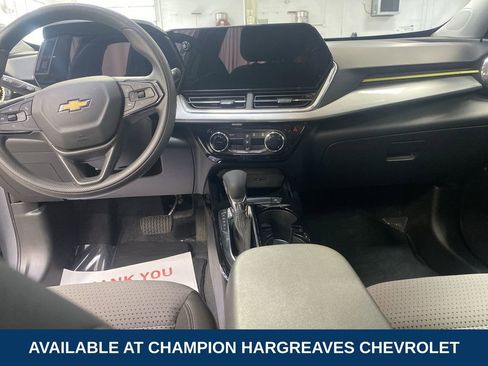 Certified 2024 Chevrolet Trax LT FWD image 27