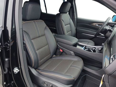 New 2026 Chevrolet Traverse High Country w/ LPO, Floor Liner Package image 27