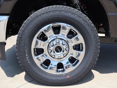 New 2025 Ford F350 Lariat w/ Lariat Ultimate Package image 36