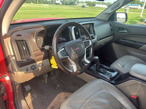 Used 2016 GMC Canyon SLT w/ Driver Alert Package AWD/4WD image 2