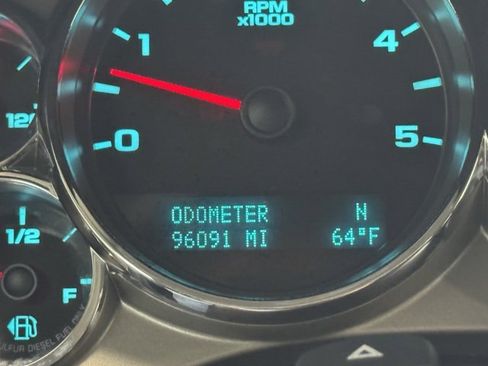 Used 2014 GMC Sierra 2500 SLE w/ HD SLE Premium Package image 9