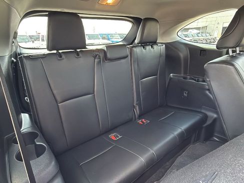 Used 2023 Toyota Highlander XLE FWD image 24