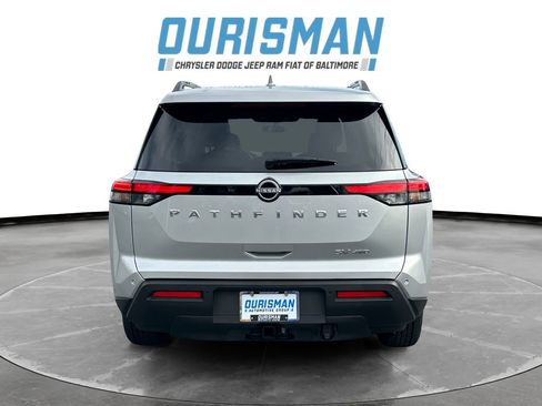 Used 2024 Nissan Pathfinder SV w/ SV Premium Package image 5