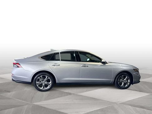 Used 2024 Honda Accord EX image 9