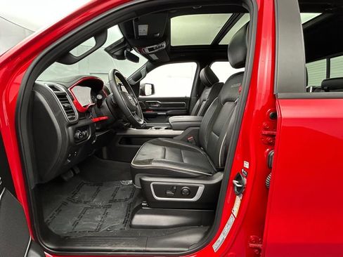 Used 2023 RAM 1500 Laramie AWD/4WD image 16