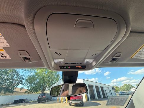 Used 2024 Chevrolet Equinox LT w/ LPO, Floor Liner Package FWD image 30