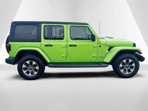 Used 2019 Jeep Wrangler Unlimited Sahara w/ Dual Top Group AWD/4WD image 8
