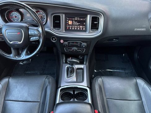 Used 2022 Dodge Charger SXT w/ Leather Interior Group RWD image 14