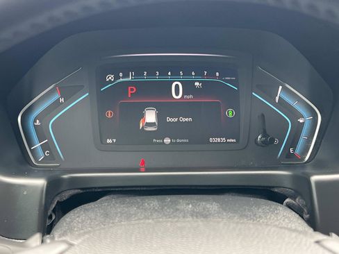 Used 2023 Honda Odyssey Elite image 11