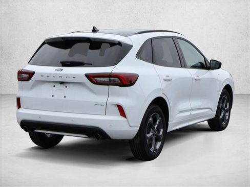 Used 2023 Ford Escape ST-Line w/ Tech Pack #1 AWD/4WD image 5
