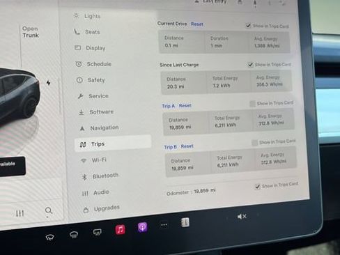 Used 2024 Tesla Model Y Performance image 15