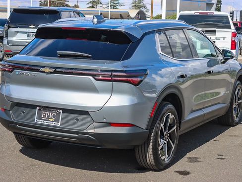 Used 2026 Chevrolet Equinox EV LT image 4