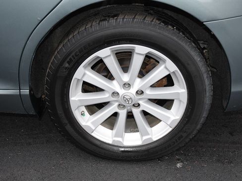 Used 2011 Toyota Venza AWD w/ Convenience Pkg image 40