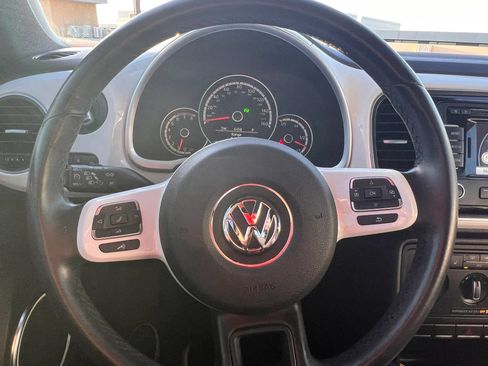 Used 2013 Volkswagen Beetle 2.5 FWD image 23