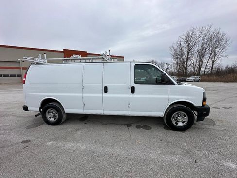 Used 2022 Chevrolet Express 2500 Extended w/ Driver Convenience Package image 4