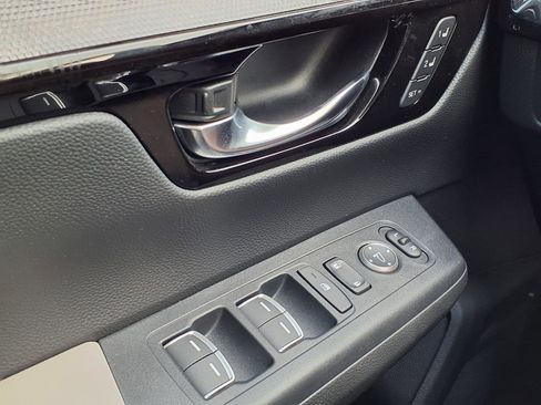 Used 2025 Honda CR-V EX-L image 11