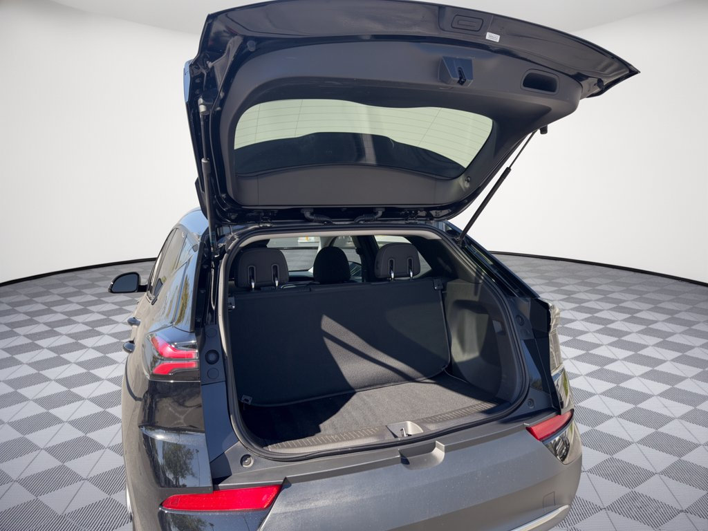 Used 2022 Chevrolet Bolt EUV LT FWD image 28