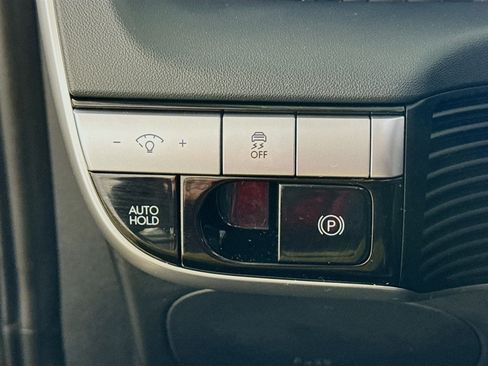 Used 2024 Hyundai Ioniq 5 SE image 13