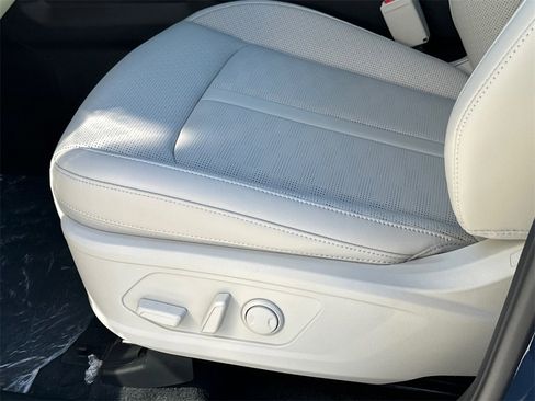 New 2026 Kia Sorento S image 18