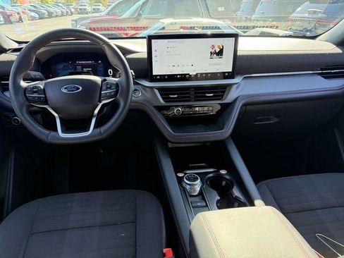 Used 2025 Ford Explorer ST-Line image 17