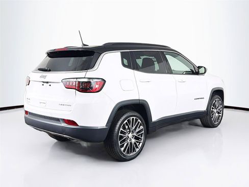 Used 2023 Jeep Compass Limited w/ Elite Group AWD/4WD image 11