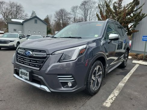 Used 2024 Subaru Forester Touring image 8