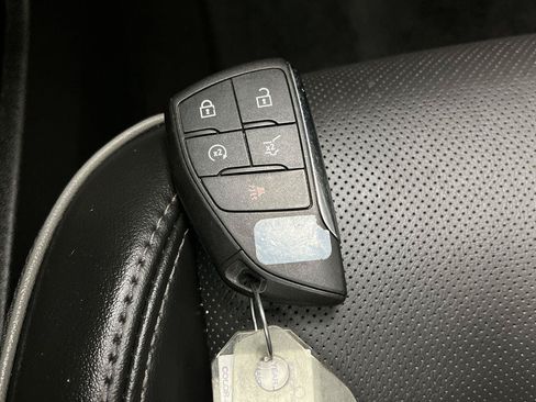 Used 2023 Buick Envision Avenir AWD/4WD image 29