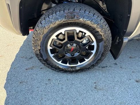 New 2026 Toyota Tacoma TRD Off-Road AWD/4WD image 10