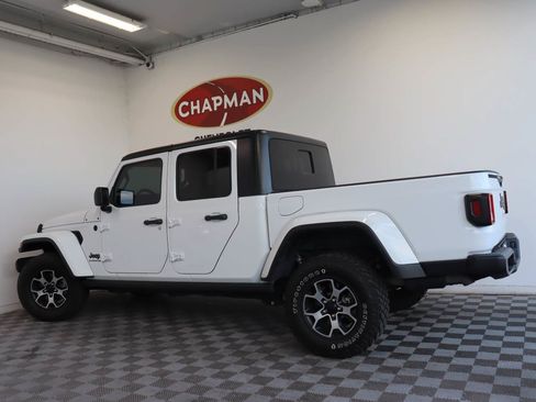 Used 2020 Jeep Gladiator Sport AWD/4WD image 3