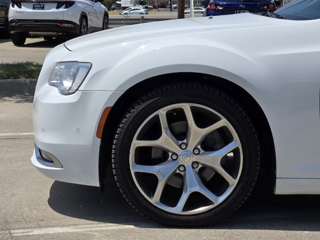 Used 2018 Chrysler 300 C w/ Sun, Sound & Nav Package RWD image 14