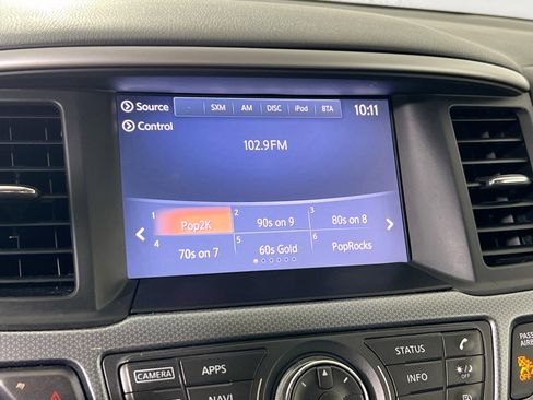 Used 2018 Nissan Pathfinder SL AWD/4WD image 15
